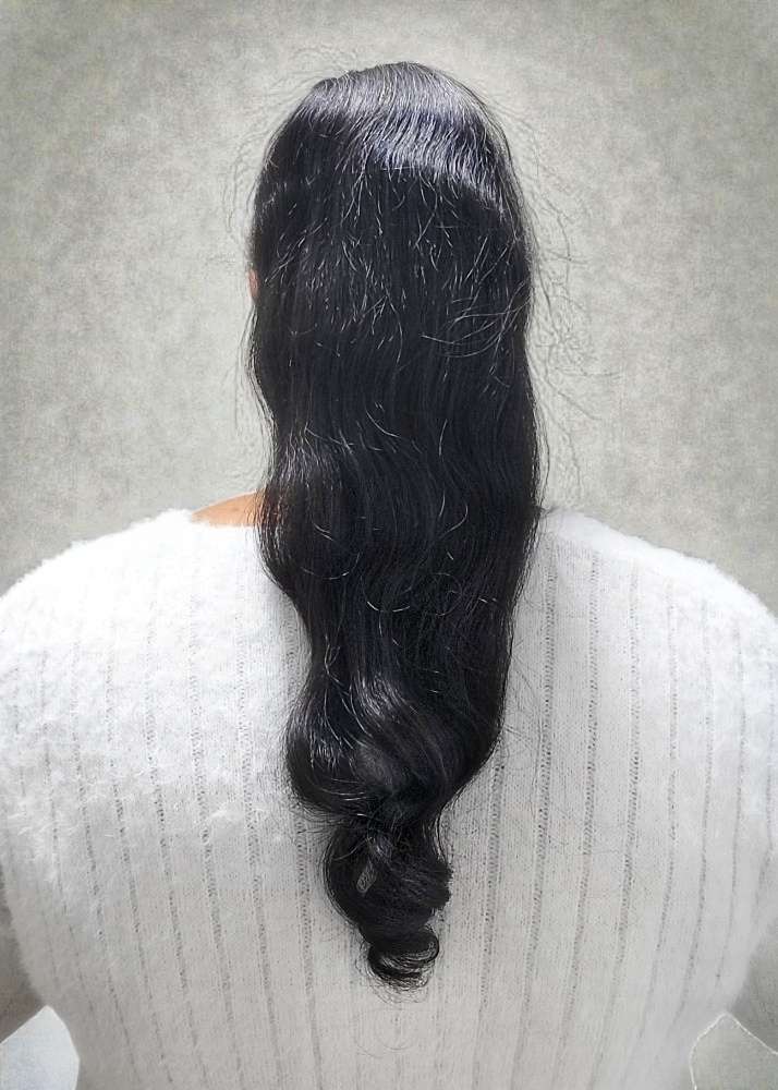 women with ponytail hair extension